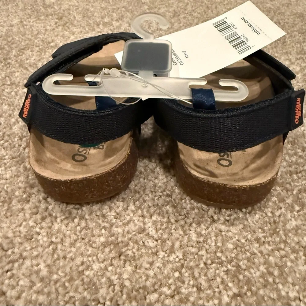 NWT OshKosh B’gosh Ezequiel toddler size 8 navy blue sandals